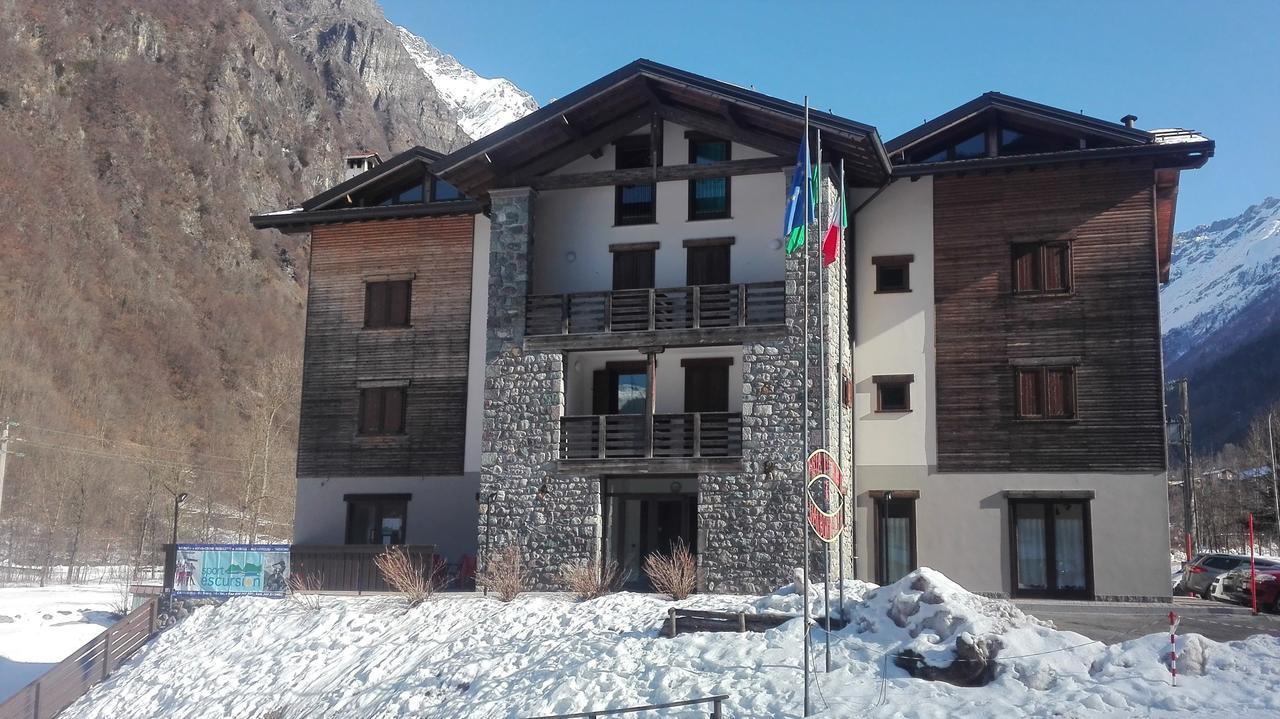 Ostello Casa Corti Valbondione Exteriér fotografie